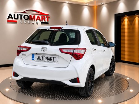 2020 Toyota Vitz - photo 14