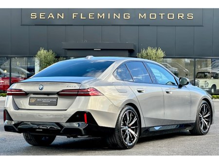 2026 BMW 5-Series - photo 4