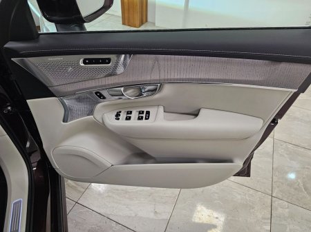 2025 Volvo XC90 - photo 11