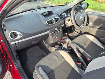 2011 Renault Clio - photo 25