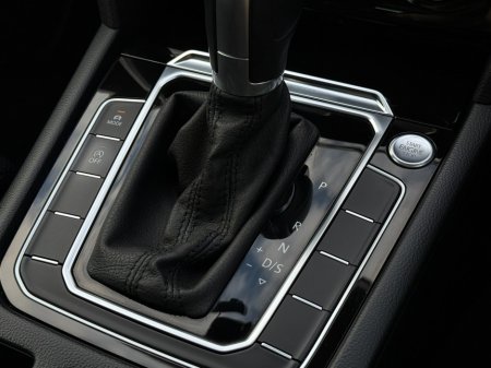2018 Volkswagen Passat - photo 20
