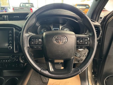 2023 Toyota Hilux - photo 9