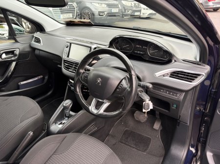 2016 Peugeot 208 - photo 11