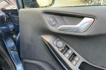 2023 Ford Fiesta - photo 24