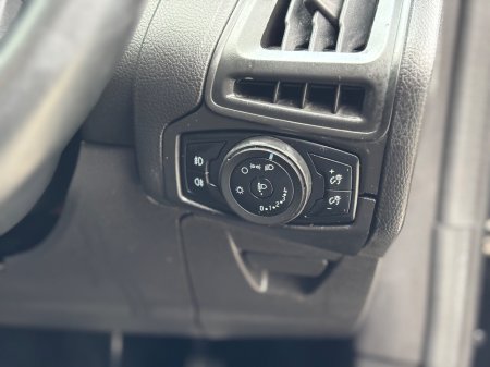 2015 Ford Focus - photo 13