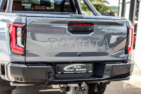 2026 Toyota Hilux - photo 12