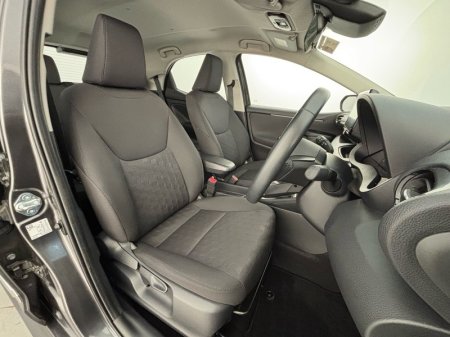 2025 Toyota Yaris - photo 18