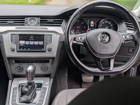 2017 Volkswagen Passat - photo 19