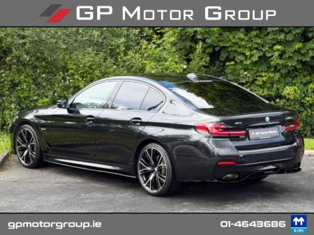2023 BMW 5-Series - photo 9
