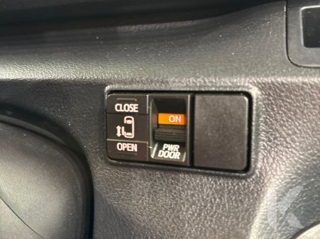 2017 Toyota Sienta - photo 22