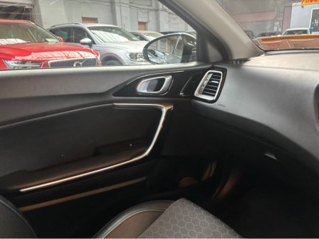 2023 Kia XCeed - photo 12