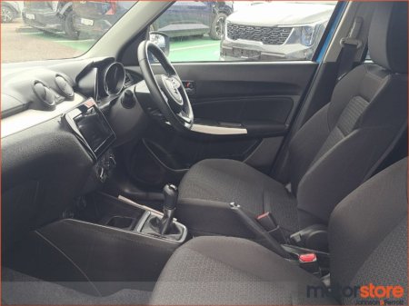 2023 Suzuki Swift - photo 3