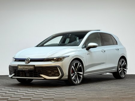 2025 Volkswagen Golf - photo 3