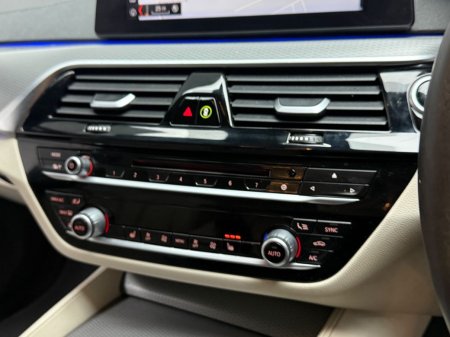 2018 BMW 5-Series - photo 24