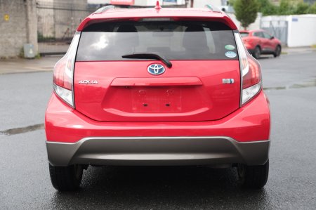 2015 Toyota Aqua - photo 11