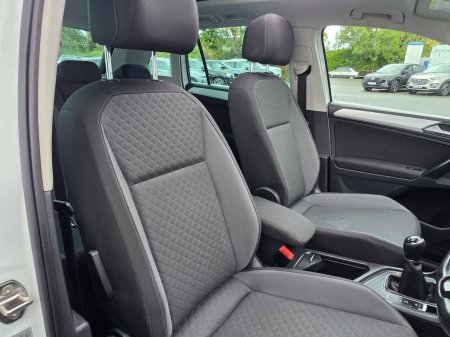2017 Volkswagen Tiguan - photo 17