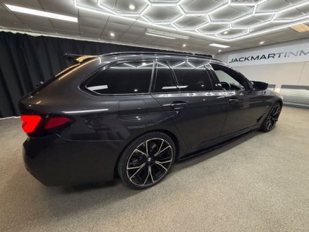 2022 BMW 5-Series - photo 15