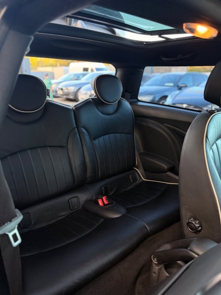 2011 Mini Cooper - photo 34