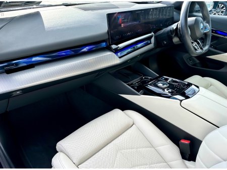 2025 BMW i5 - photo 15