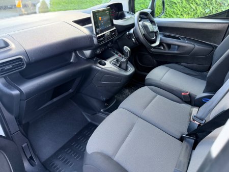 2019 Peugeot Partner - photo 12