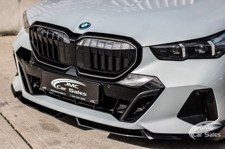 2024 BMW 5-Series - photo 2