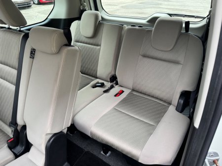 2017 Nissan Serena - photo 21