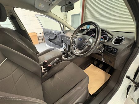 2015 Ford Fiesta - photo 13