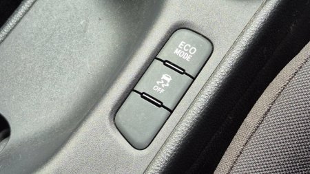 2020 Toyota Yaris - photo 21