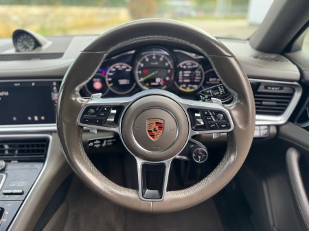 2018 Porsche Panamera - photo 8