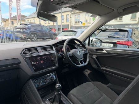 2018 Volkswagen Tiguan - photo 25