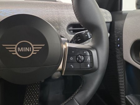 2025 Mini Cooper - photo 18