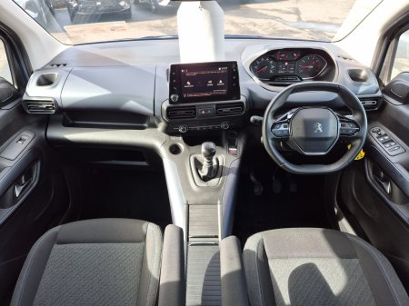 2022 Peugeot Rifter - photo 11