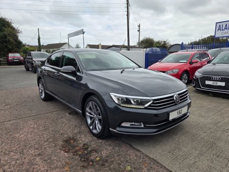 2018 Volkswagen Passat - photo 2