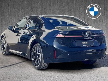 2026 BMW i3 - photo 2