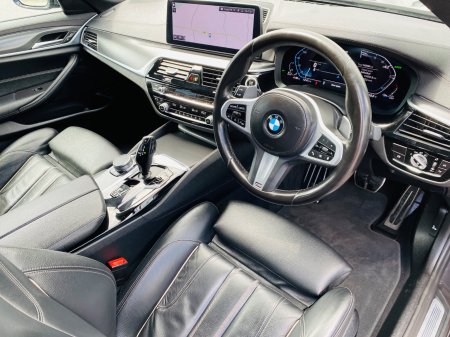 2023 BMW 5-Series - photo 11