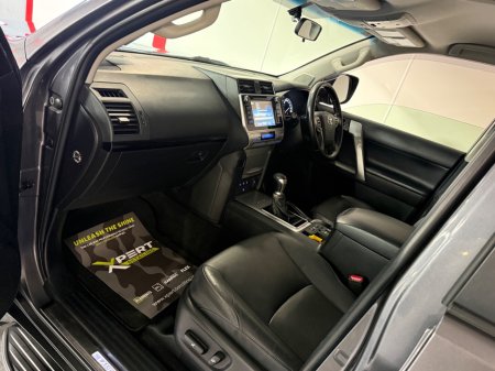 2018 Toyota Land Cruiser - photo 14