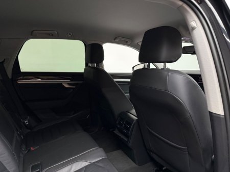 2019 Volkswagen Touareg - photo 12