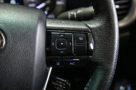 2025 Toyota Hilux - photo 15