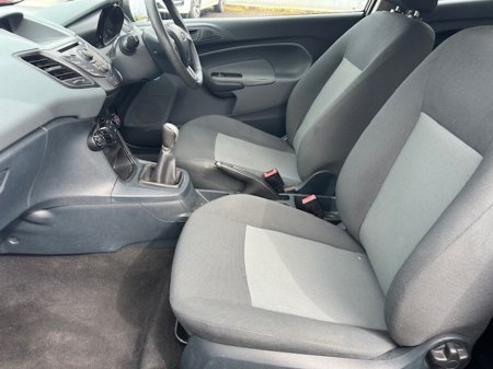 2011 Ford Fiesta - photo 5