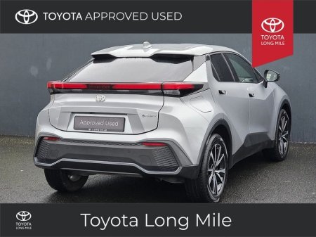 2025 Toyota C-HR - photo 2