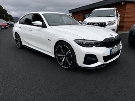2022 BMW 3-Series - photo 17