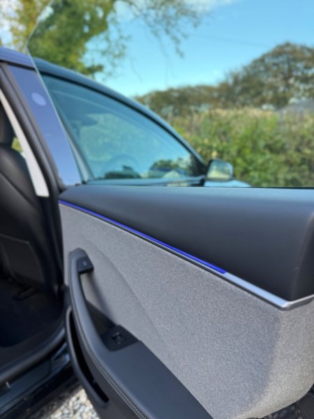 2025 Tesla Model 3 - photo 28