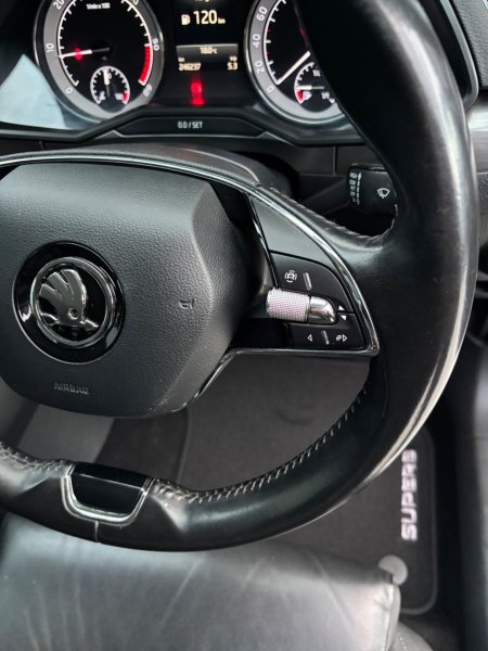 2021 Skoda Superb - photo 36