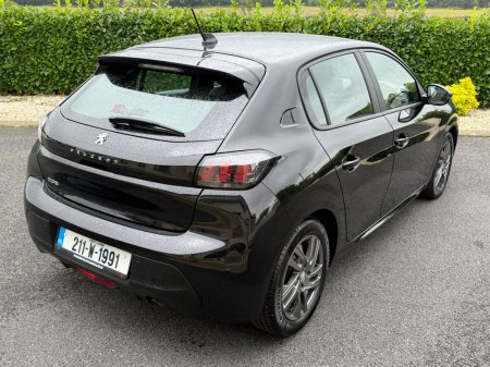 2021 Peugeot 208 - photo 18