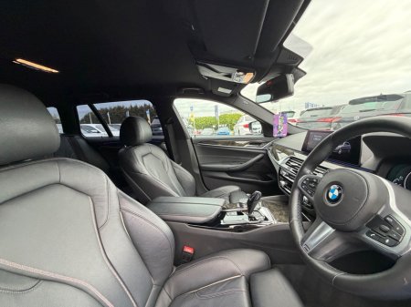 2020 BMW 5-Series - photo 17