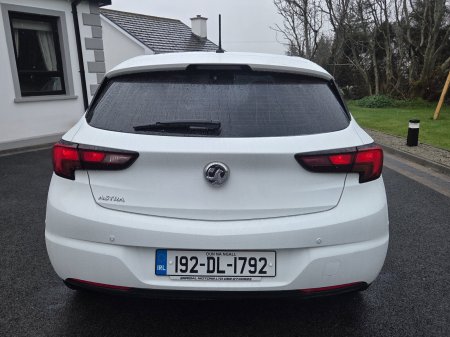 2019 Vauxhall Astra - photo 5