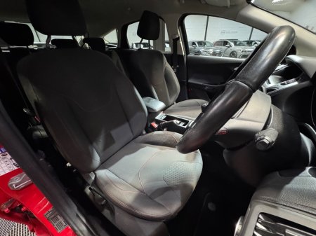 2016 Ford Focus - photo 13