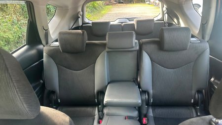 2019 Toyota Prius - photo 4