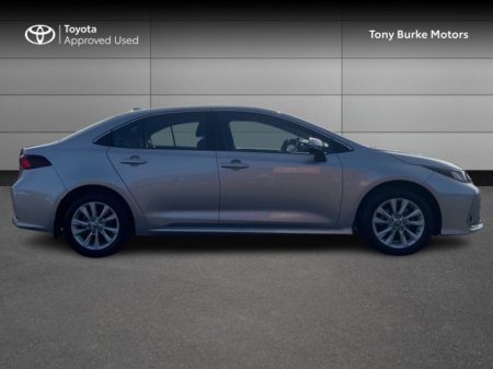 2024 Toyota Corolla - photo 3