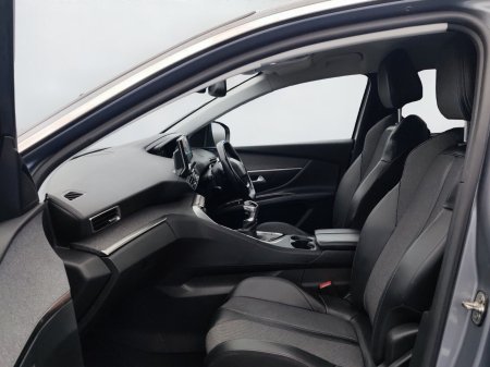 2021 Peugeot 5008 - photo 12